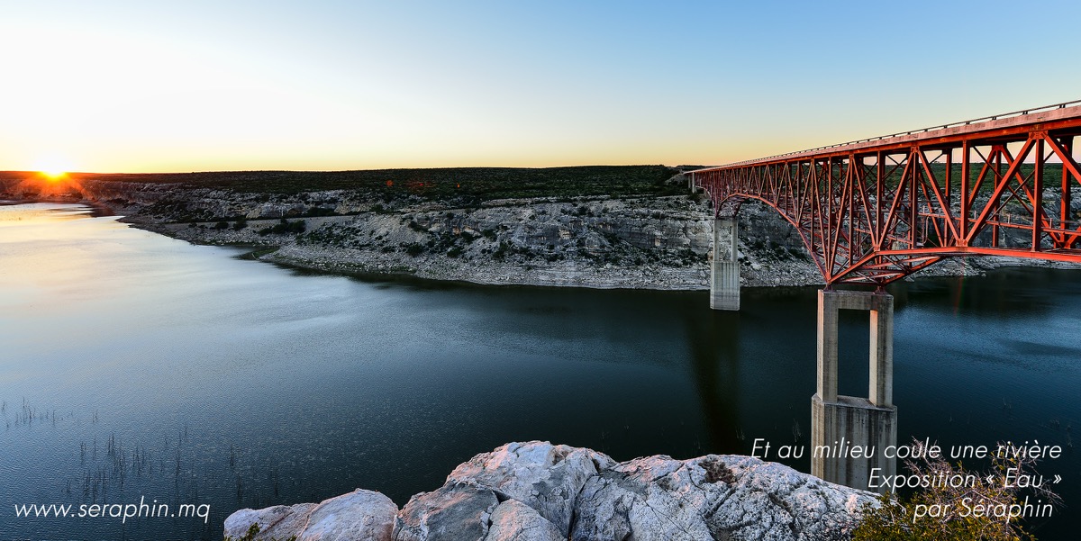 Passerelle géométrique, liaison.
Portions antisymétriques , flottaison.
Tes éléments aux rouges teintes, carminées,
Saisissent l'astre coloquinte, dominé !